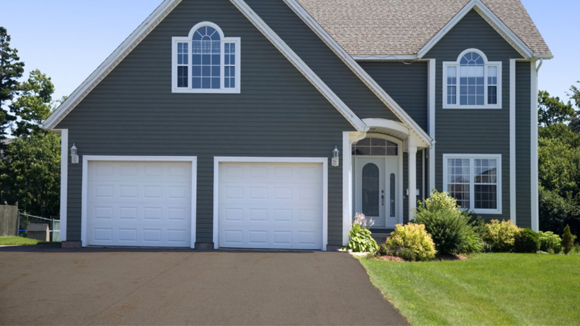 New Garage Door Installation in Jensen Beach Stuart Jupiter Palm Beach